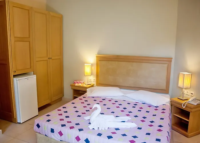 Hotel Glyfada Beach Hotel 3*