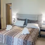 Hotel Glyfada Beach Hotel 3*