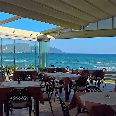 Glyfada Beach Hotel 3*