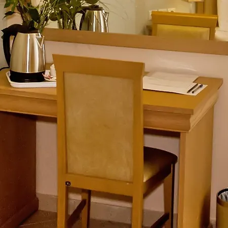 Szálloda Glyfada Beach Hotel 3*