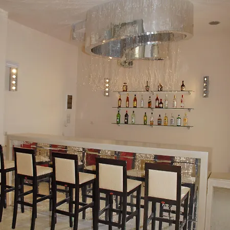 Glyfada Beach Hotel 3*